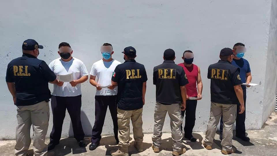 La policía estatal investigadora (PEI) realizó la detención de cuatro policías municipales como presuntos responsables de la ilegal detención y posterior homicidio del joven veracruzano.