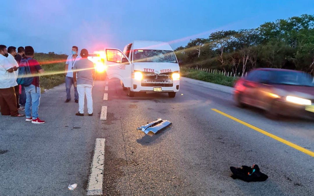 El conductor de la unidad de transporte de pasajeros no pudo frenar a tiempo, atropellando a un hombre en la carretera Mérida-Tetíz.