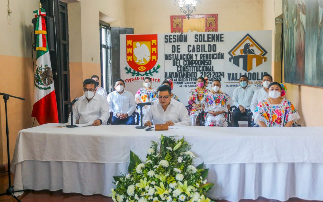 Sesión solemne de cabildo para la instalación del ayuntamiento 2021-2024 de Valladolid, Yucatán.