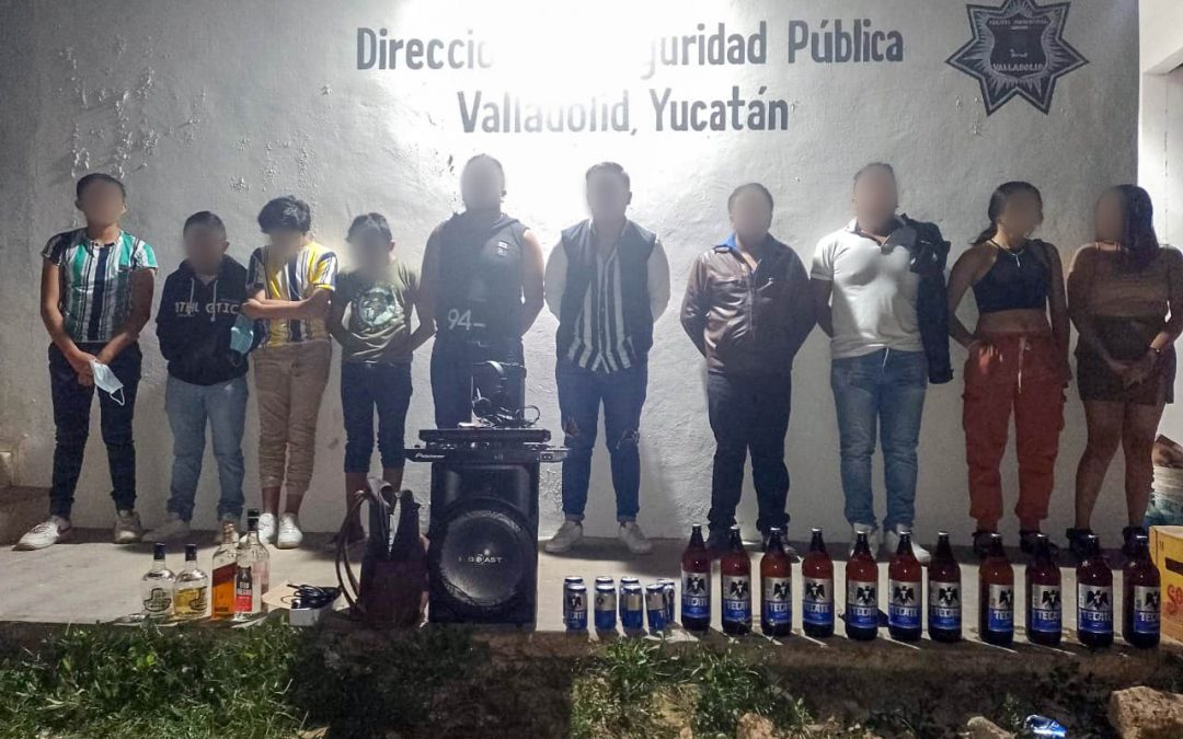 Los organizadores de fiesta clandestina en la colonia Fernando Novelo fueron detenidos por la policía municipal, gracias a una denuncia anónima.
