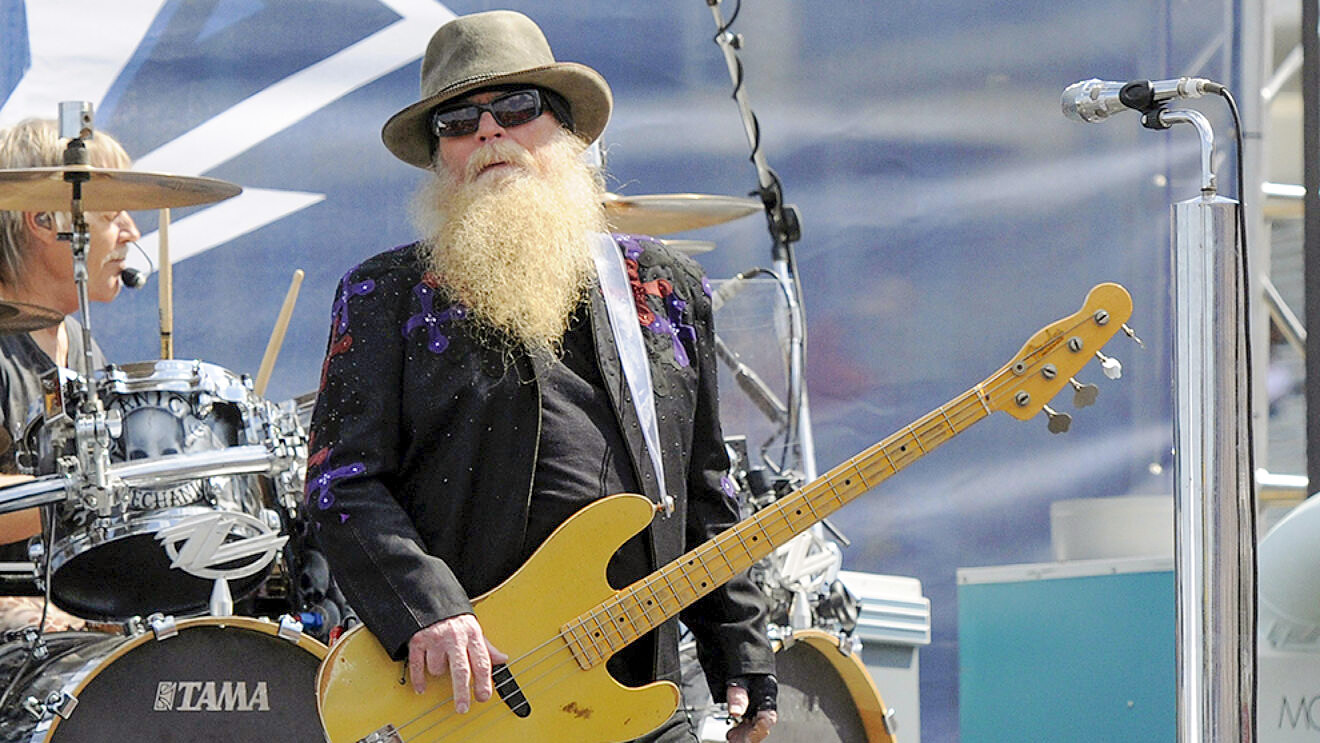 Joe Michael "Dusty" Hill falleció a los 72 años.