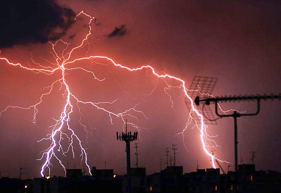 Tormenta eléctrica. Archivo.