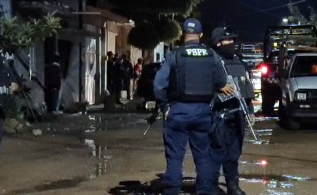 Ocho personas fueron asesinadas en las afueras de un domicilio.