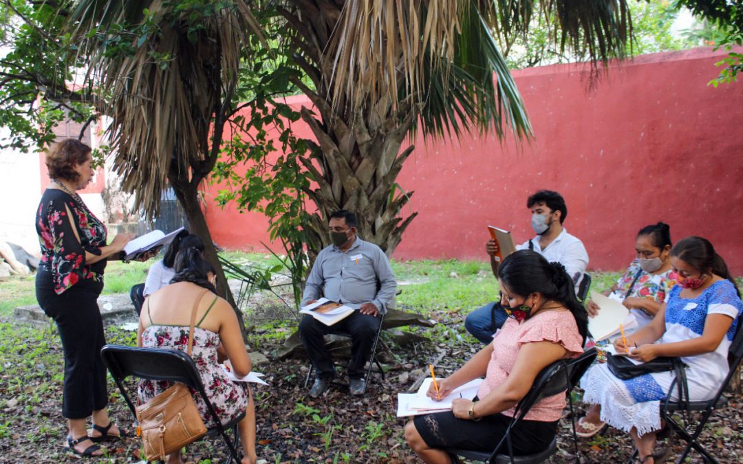 Seminario impartido en Valladolid para promover leyes que defiendan los derechos de los pueblos mayas.