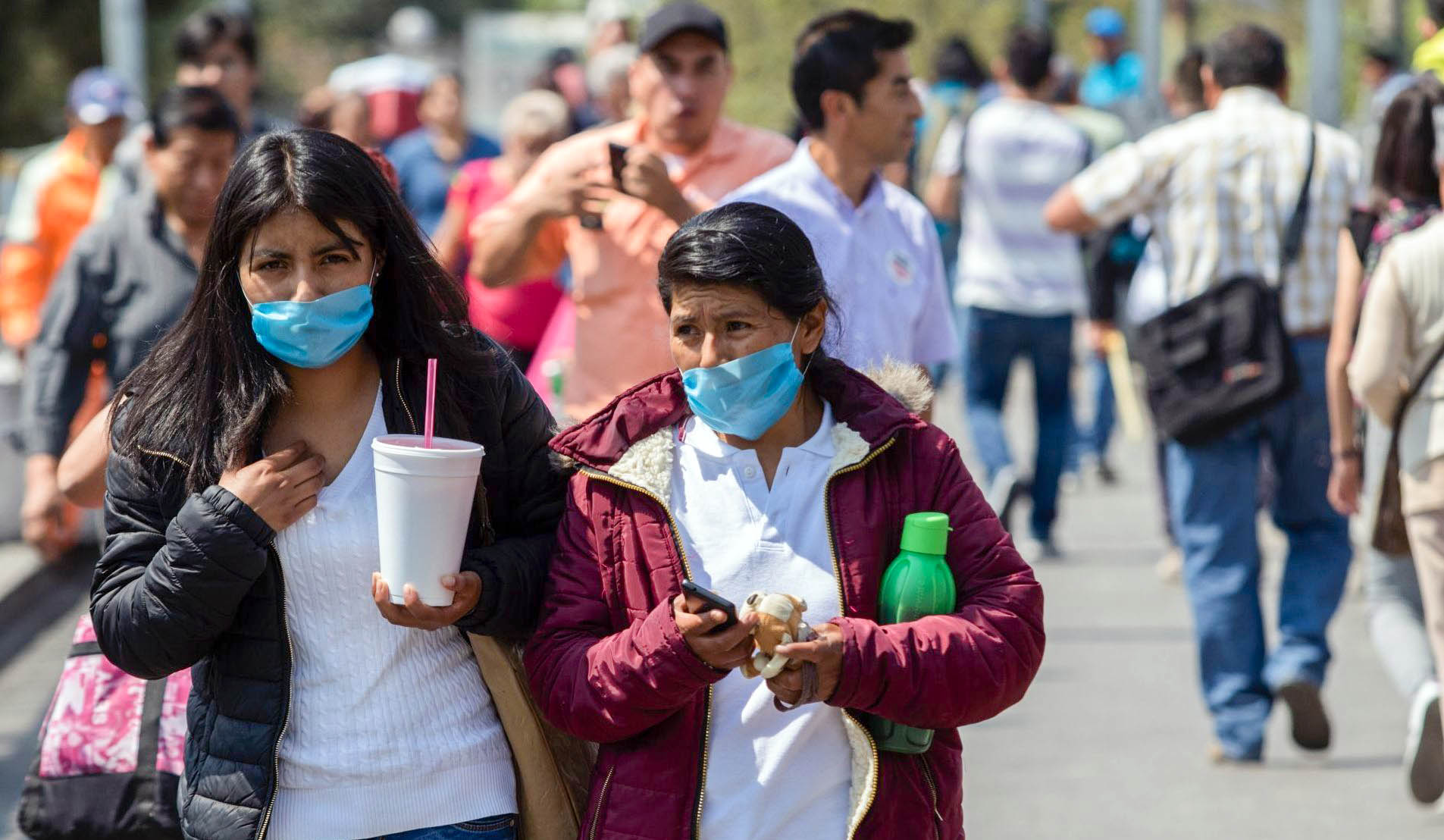 México registra 14 mil 814 nuevos casos y 877 muertes por COVID-19, este martes.