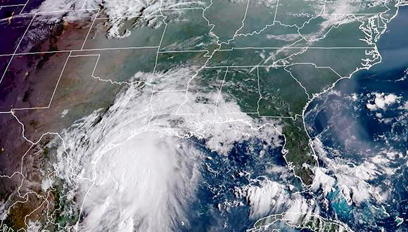 El huracán Nicholas en su ruta hacia Houston, Texas.