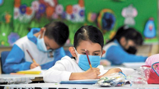 Confirma Salud Nuevo León contagio de covid-19 en dos colegios.