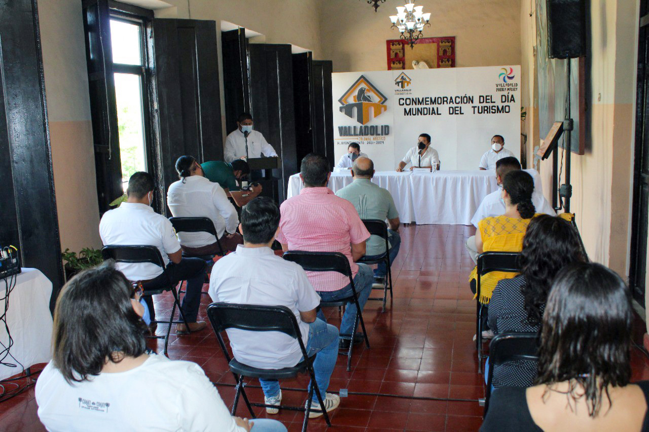 Apertura y trabajo directo con la gente.