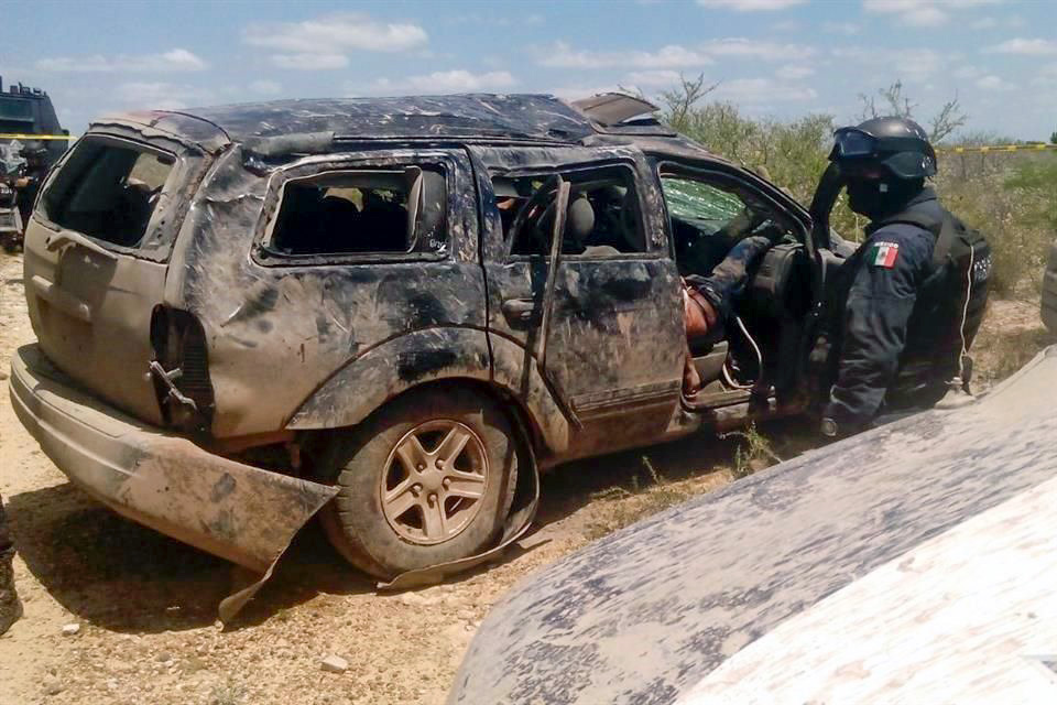 Balacera entre civiles armados y soldados en tianguis de Matamoros.