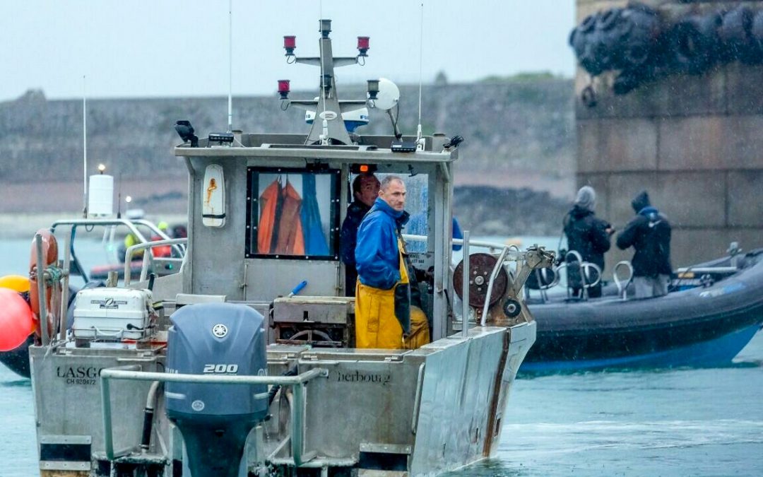 Francia intercepta un arrastrero británico mientras se agudiza el conflicto pesquero