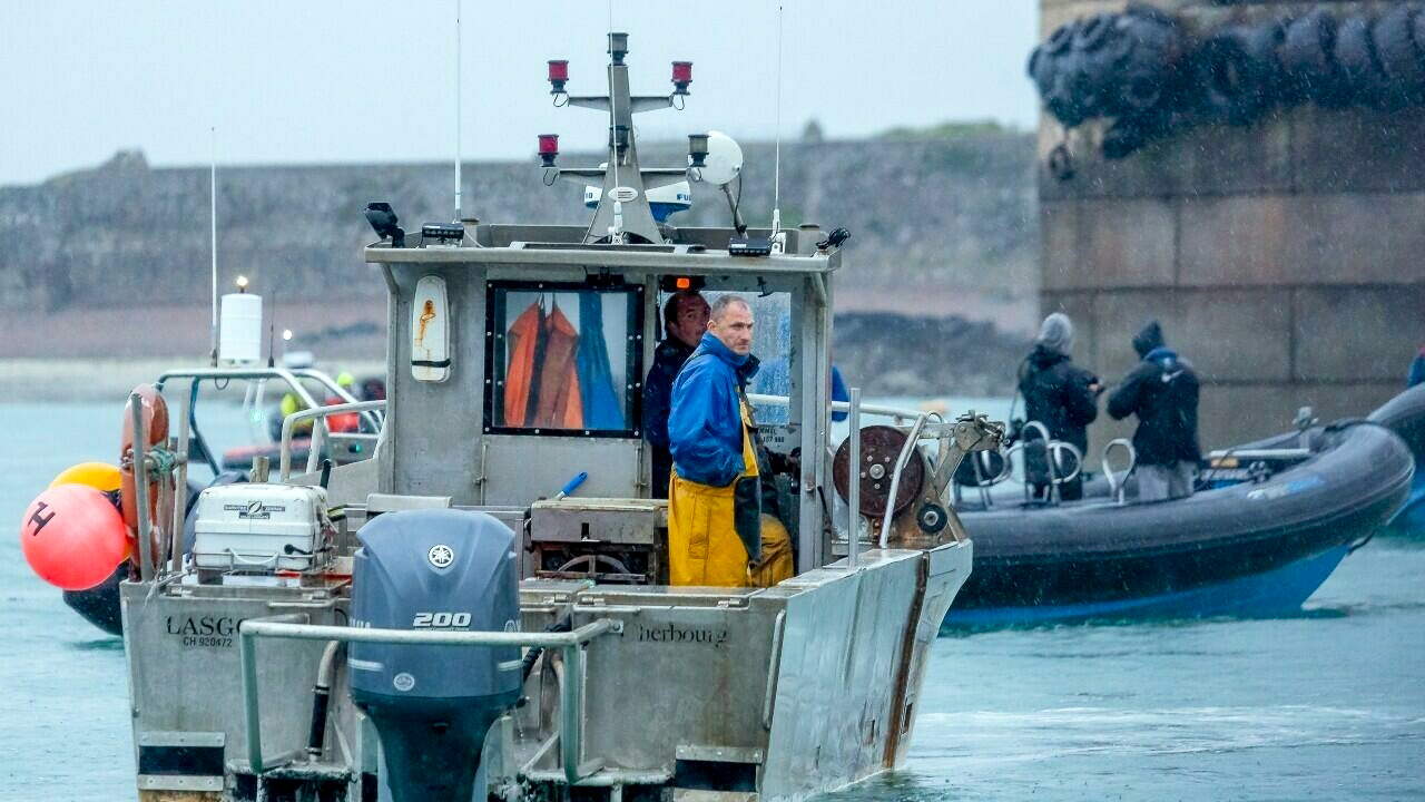 Francia intercepta un arrastrero británico mientras se agudiza el conflicto pesquero