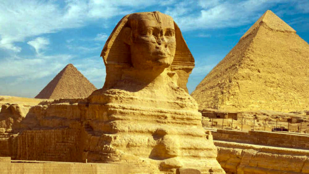 Detienen a os turistas mexicanos en Egipto, los acusan de portar arma blanca.