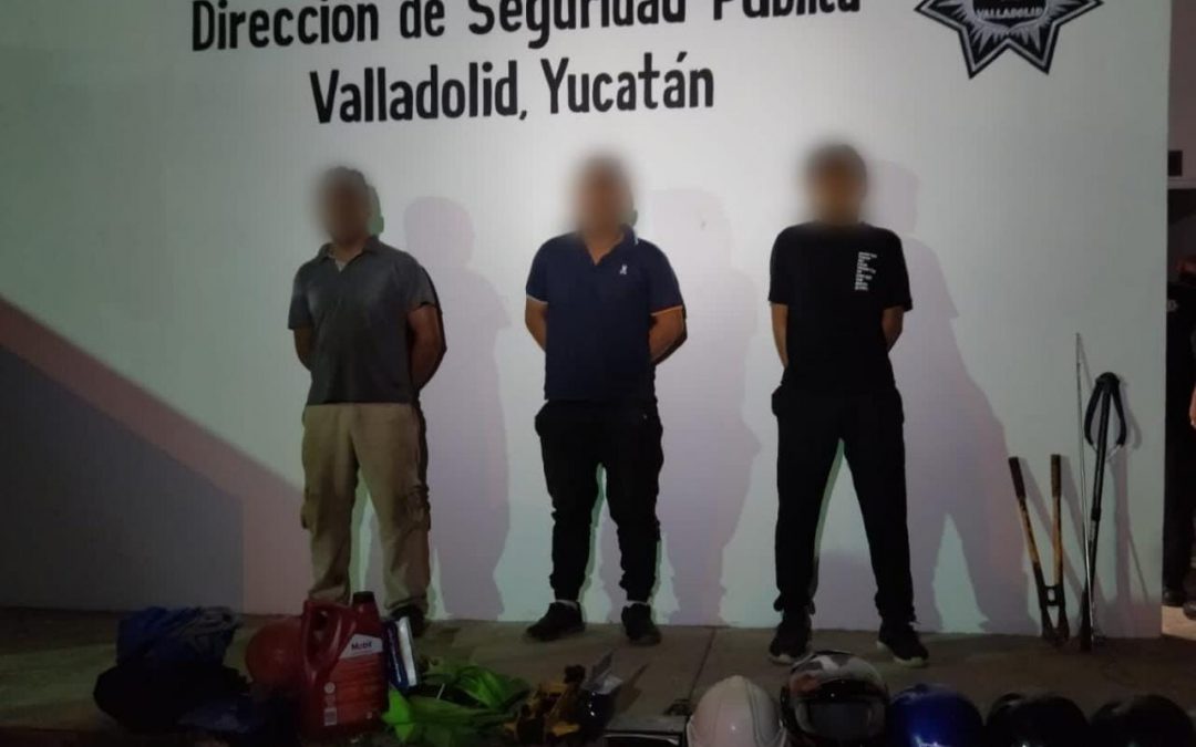 Tres detenidos por intento de robo de una motocicleta en el barrio de San Juan, Valladolid, Yucatán.