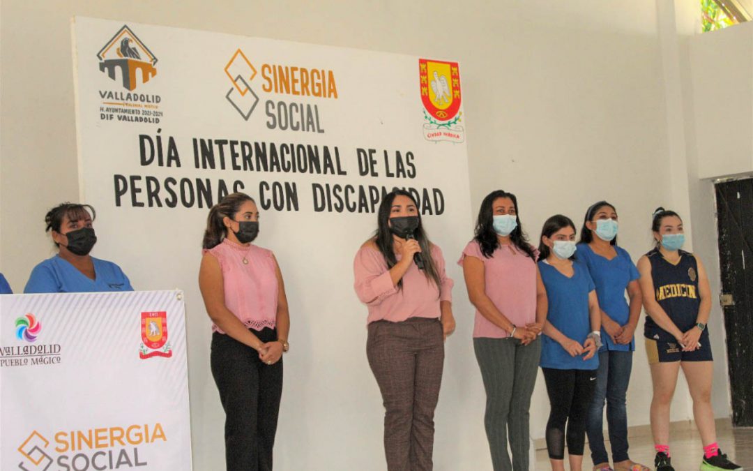 Regina Fernández durante la inauguración de las actividades con motivo del Dia Internacional de las Personas con Discapacidad que se llevaron a cabo en las instalaciones del DIF municipal de Valladolid.