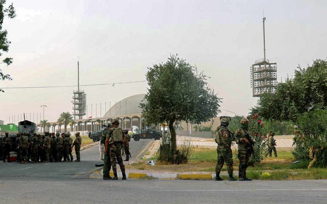 Lanzan dos cohetes cerca de la embajada de EE.UU en Irak.