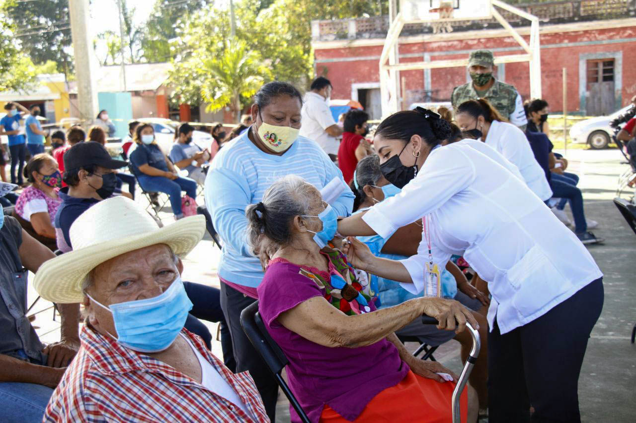 Del 20 al 22 de diciembre se aplicará el refuerzo de vacuna contra el Coronavirus a adultos mayores de 24 municipios más.