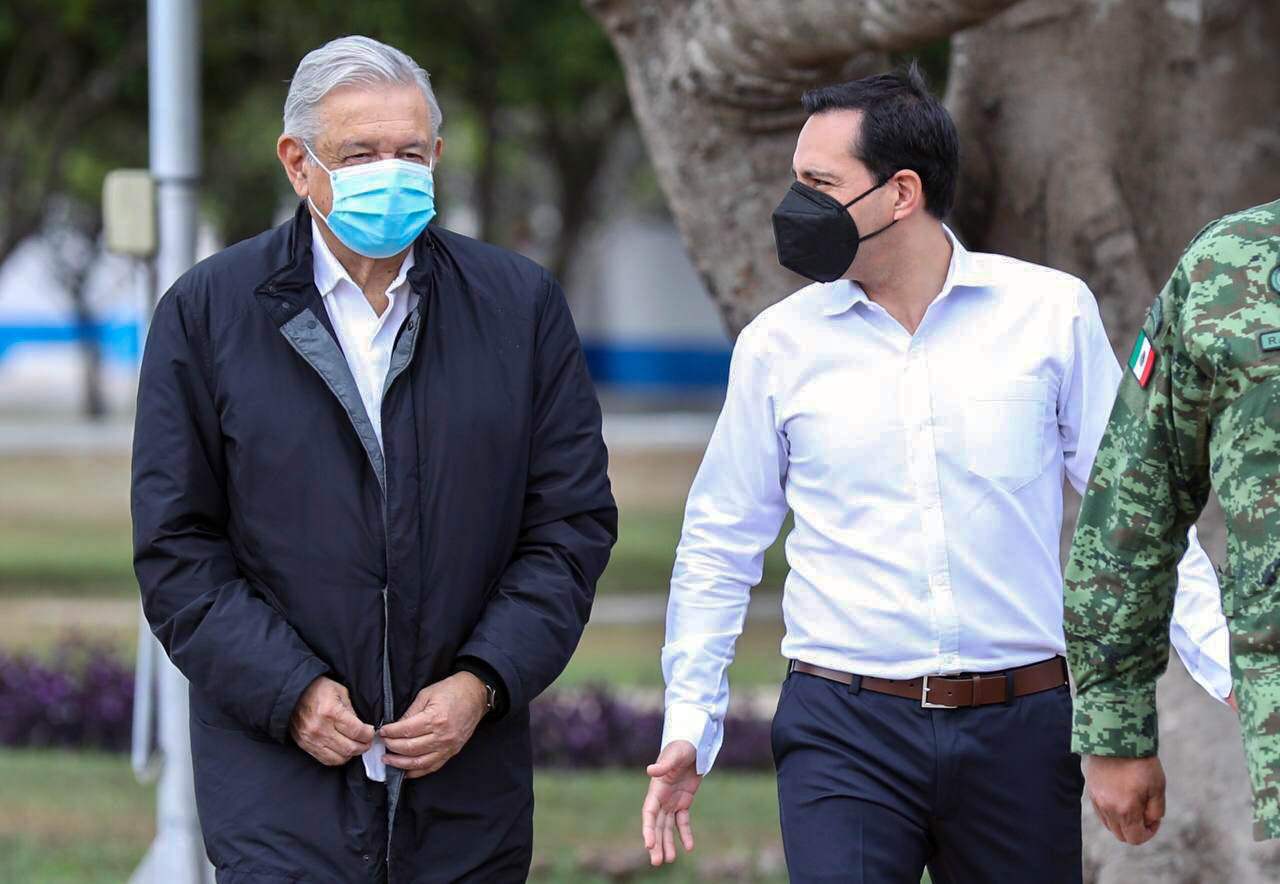 Reunión del Gobernador Mauricio Vila Dosal con el presidente Andrés Manuel López Obrador para dar seguimiento a las obras del Tren Maya en Yucatán.
