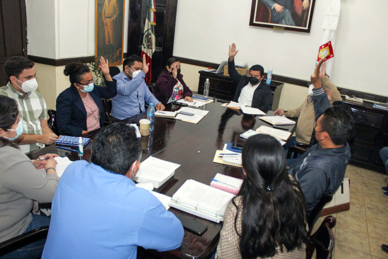 Cabildo vallisoletano aprueba un importante convenio y el reglamento de construcciones del municipio.