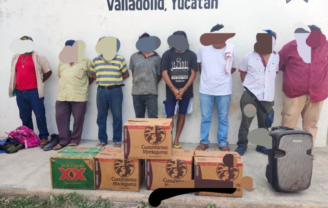 Fueron 8 las personas detenidas durante la clausura de un bar clandestino en la colonia La Oaxaqueña, en Valladolid, Yucatán.