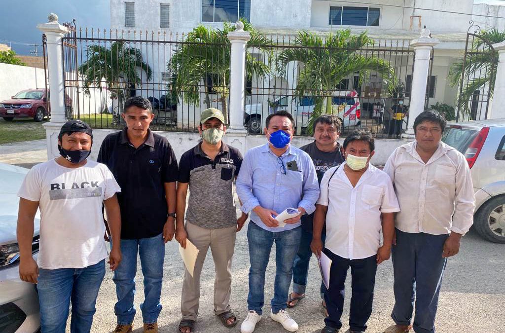 José Cipriano Dzib Uitzil y Esteban May Dzul impugnaron ante el Tribunal Electoral del Estado de Yucatán la imposición de comisarios en las localidades de San Salvador y Villahermosa, comisarías del municipio de Chichimilá.