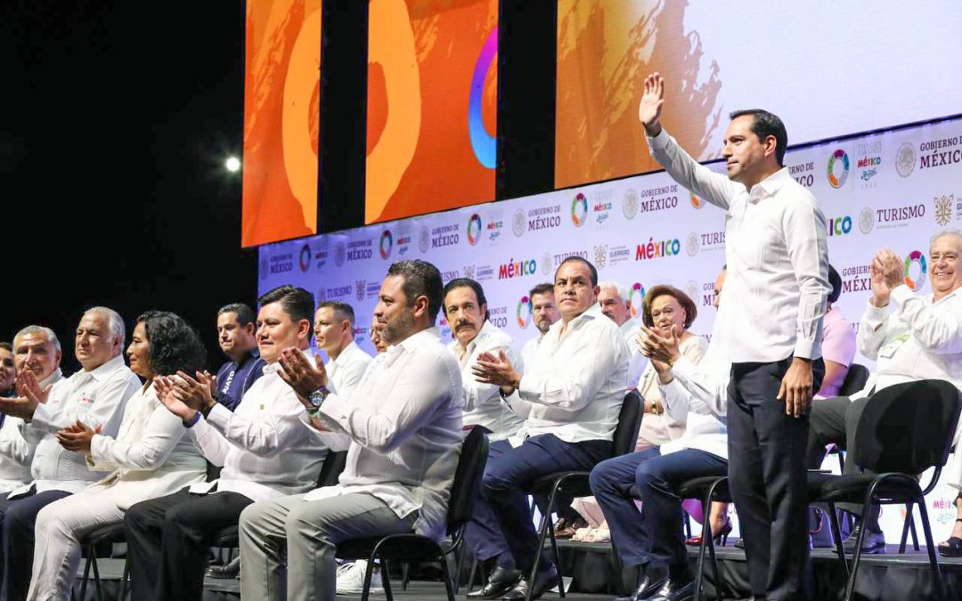 Inauguración del Tianguis turístico en Acapulco, a la que asistió el gobernador del estado de Yucatán, Mauricio Vila Dosal.