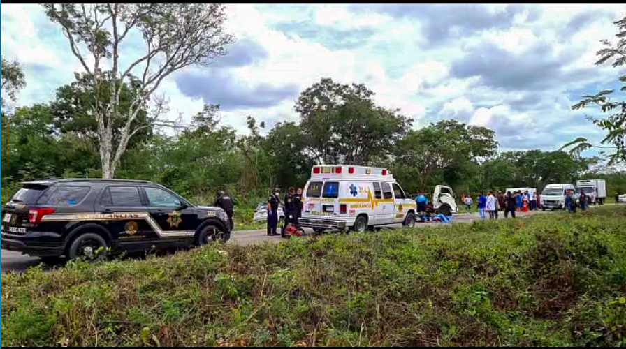 Choque frontal en la carretera que conduce a Celestún, en el tramo Kinchil-Celestún deja como saldo cuatro muertos, tres mujeres y un masculino.