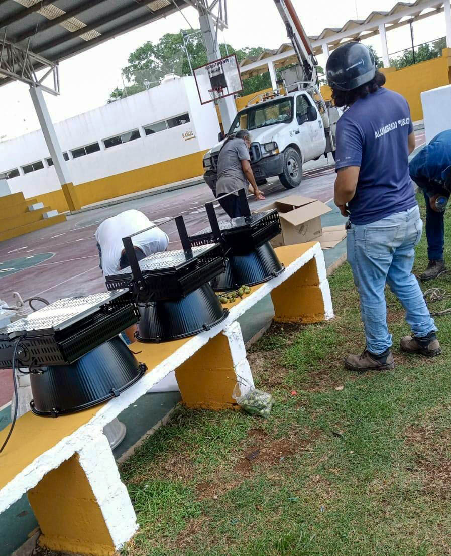 REALIZAN REPARACIONES EN UNIDADES DEPORTIVAS DEL MUNICIPIO