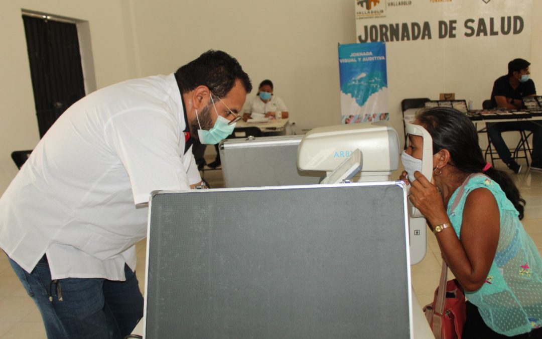 Jornada de Salud Visual en el DIF municipal de Valladolid.