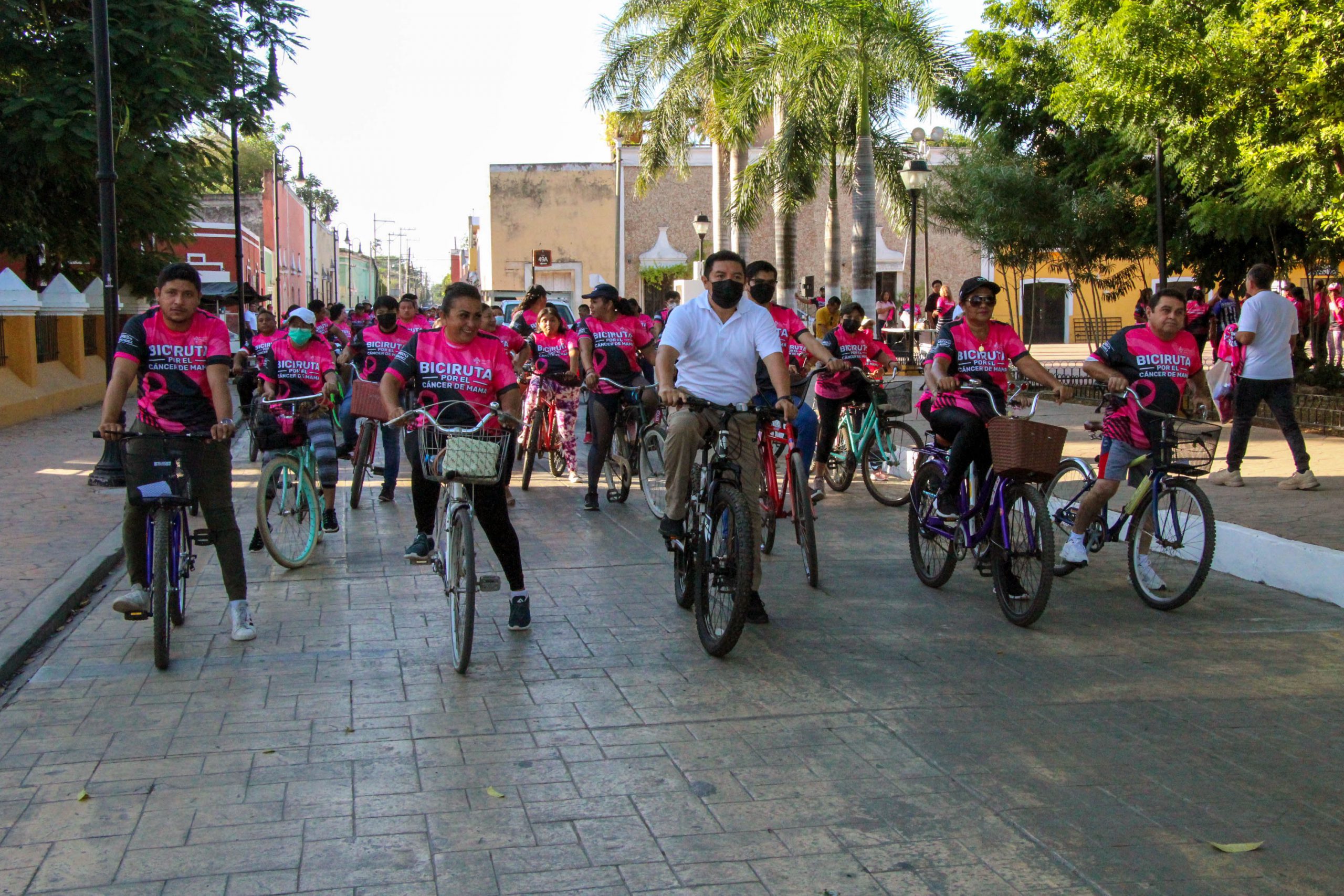 RODADA CONTRA EL CÁNCER DE MAMA.