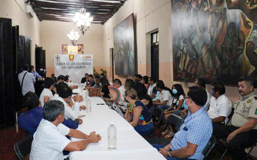Reunión del Consejo de Planeación Para el desarrollo Municipal (Coplademun) en el Palacio Municipal de Valladolid.