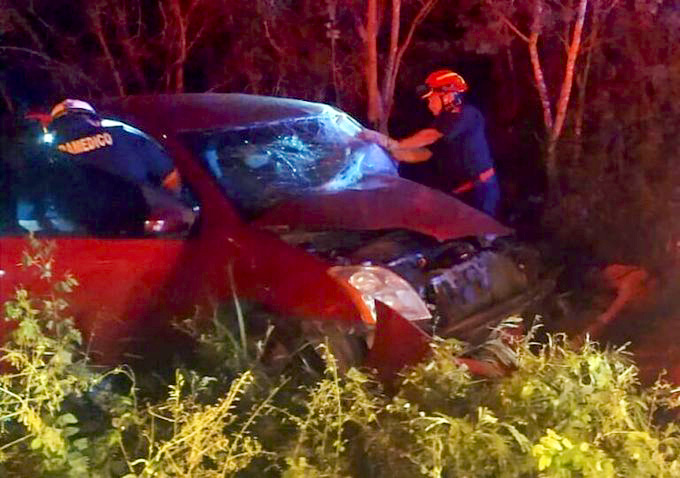 Dos personas fallecidas en choque frontal a la altura del poblado de Sakola, comisaría de Motul.