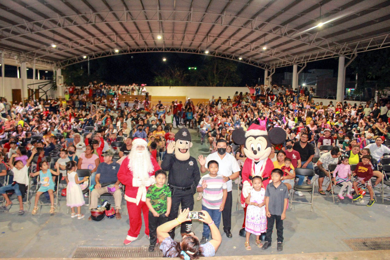 FAMILIAS DE VALLADOLID DISFRUTARON DE LOS FESTIVALES NAVIDEÑOS.
