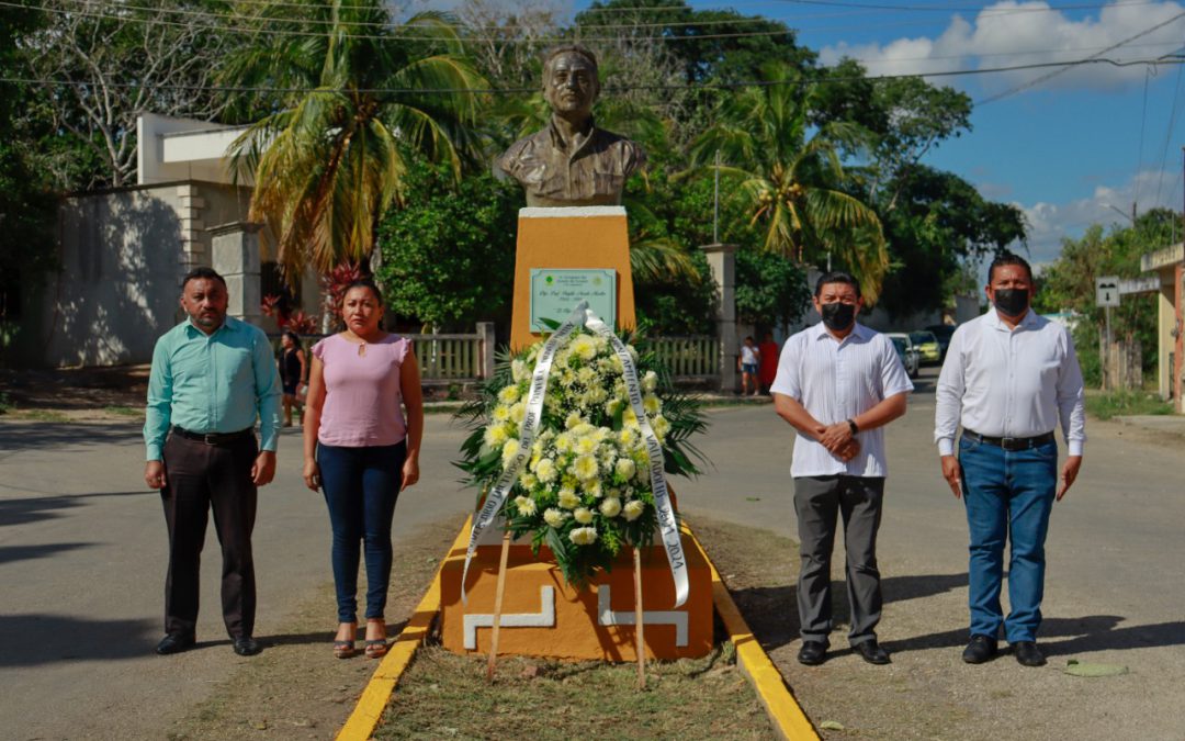 Ofrenda floral en el XXI aniversario del asesinato del entonces diputado local, Prof. Pánfilo Novelo Martín.