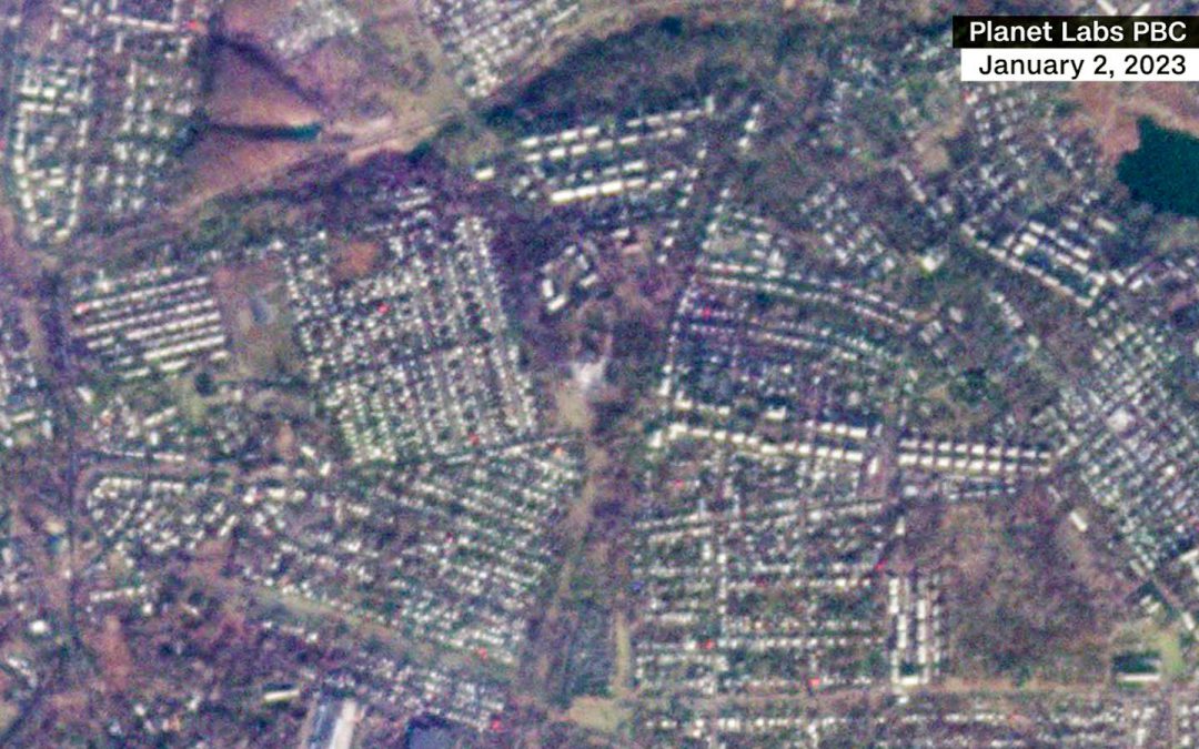 Imágenes satelitales muestran el impacto del ataque en Makiivka, Ucrania.