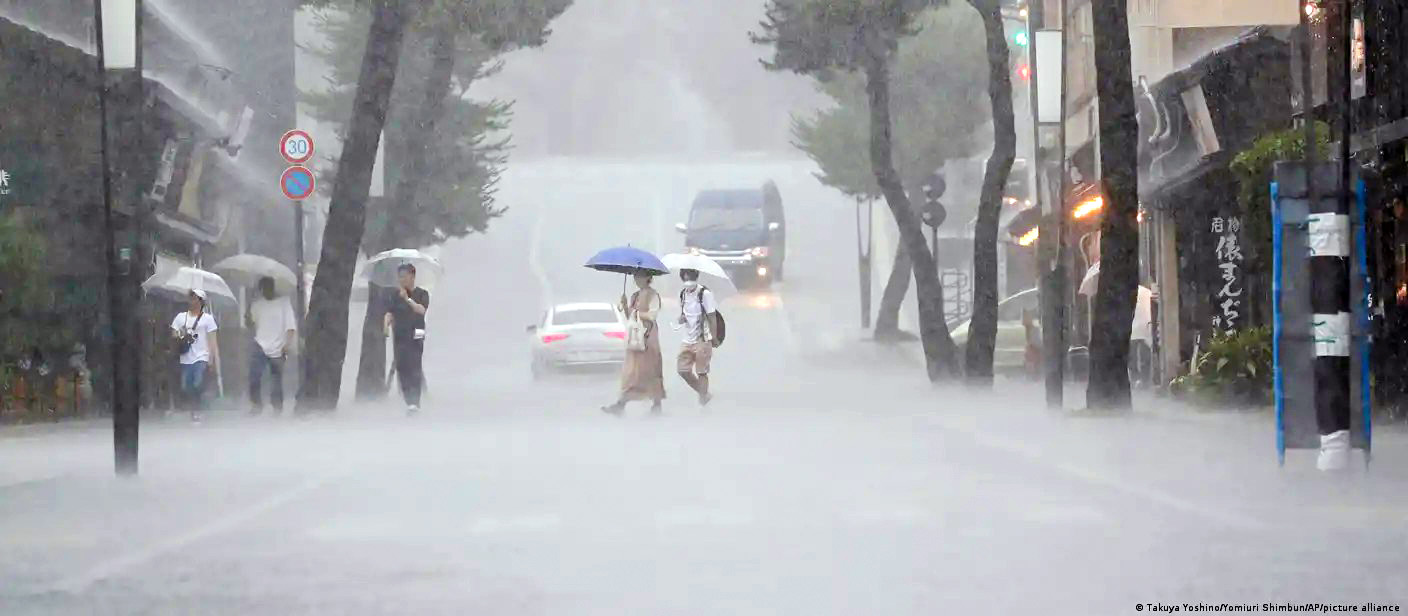 PIDEN EVACUACIONES EN SUDOESTE DE JAPÓN POR FUERTES LLUVIAS