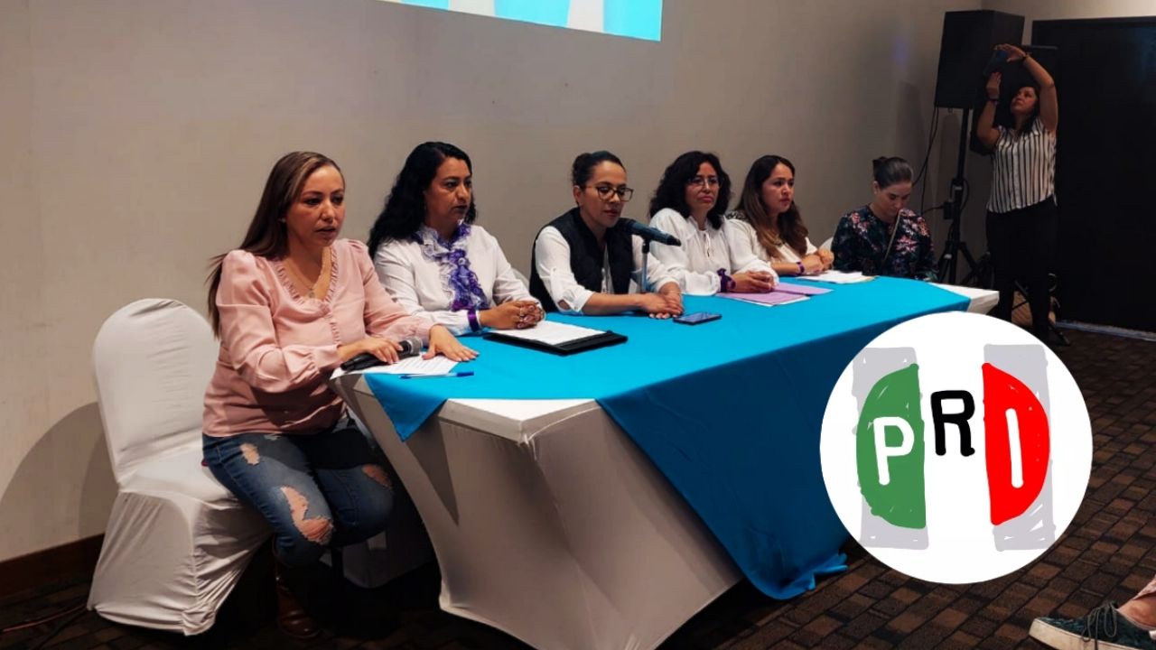 CIEN MUJERES RENUNCIAN A LA MILITANCIA DEL PRI EN HIDALGO.