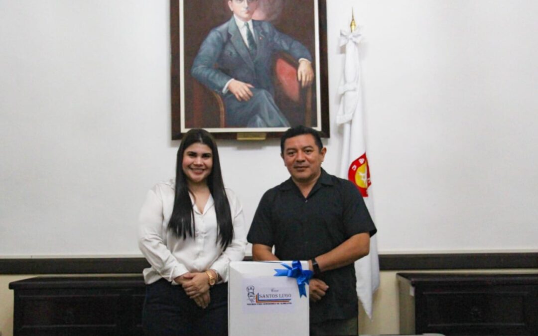 Cinthia Rivera, gerente de mercadotecnia, estuvo en palacio municipal de Valladolid, para agradecer las facilidades otorgadas por el alcalde vallisoletano, Alfredo Fernández Arceo y su Ayuntamiento.