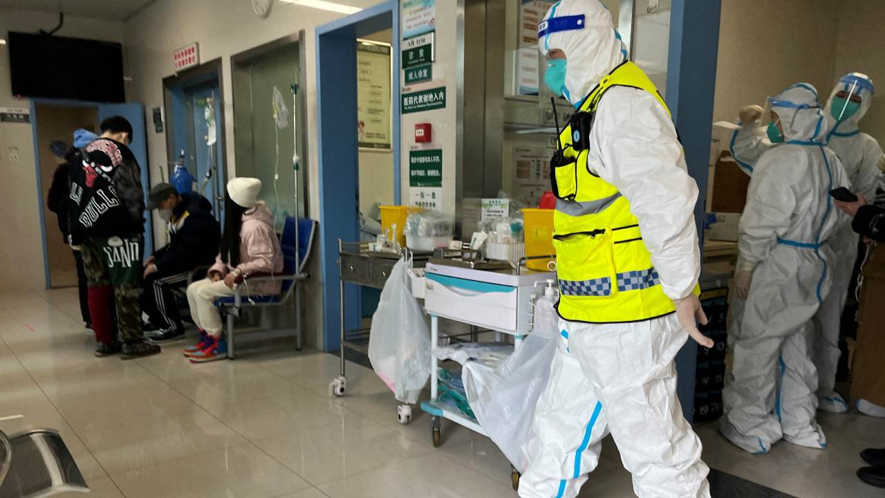 Repunte de Covid-19 en China enciende la alerta mundial; deja más de 200 muertos en un mes