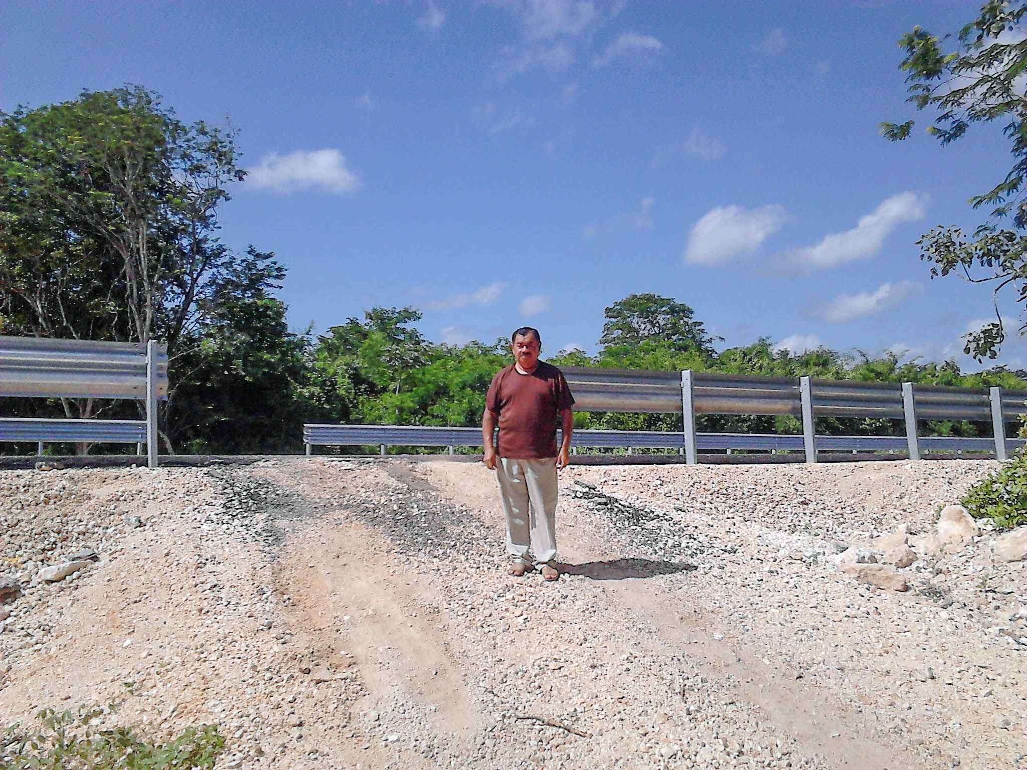 EJIDATARIOS DE PIXOY AMENAZAN CON CERRAR AUTOPISTA Y VÍAS DEL TREN MAYA