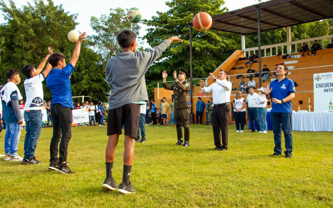 Inauguración de los Juegos Deportivos Inter TBCEY, zona Valladolid, en su tercera edición la cual se llevó a cabo en la unidad deportiva de X'la'pac, en el barrio de Sisal.