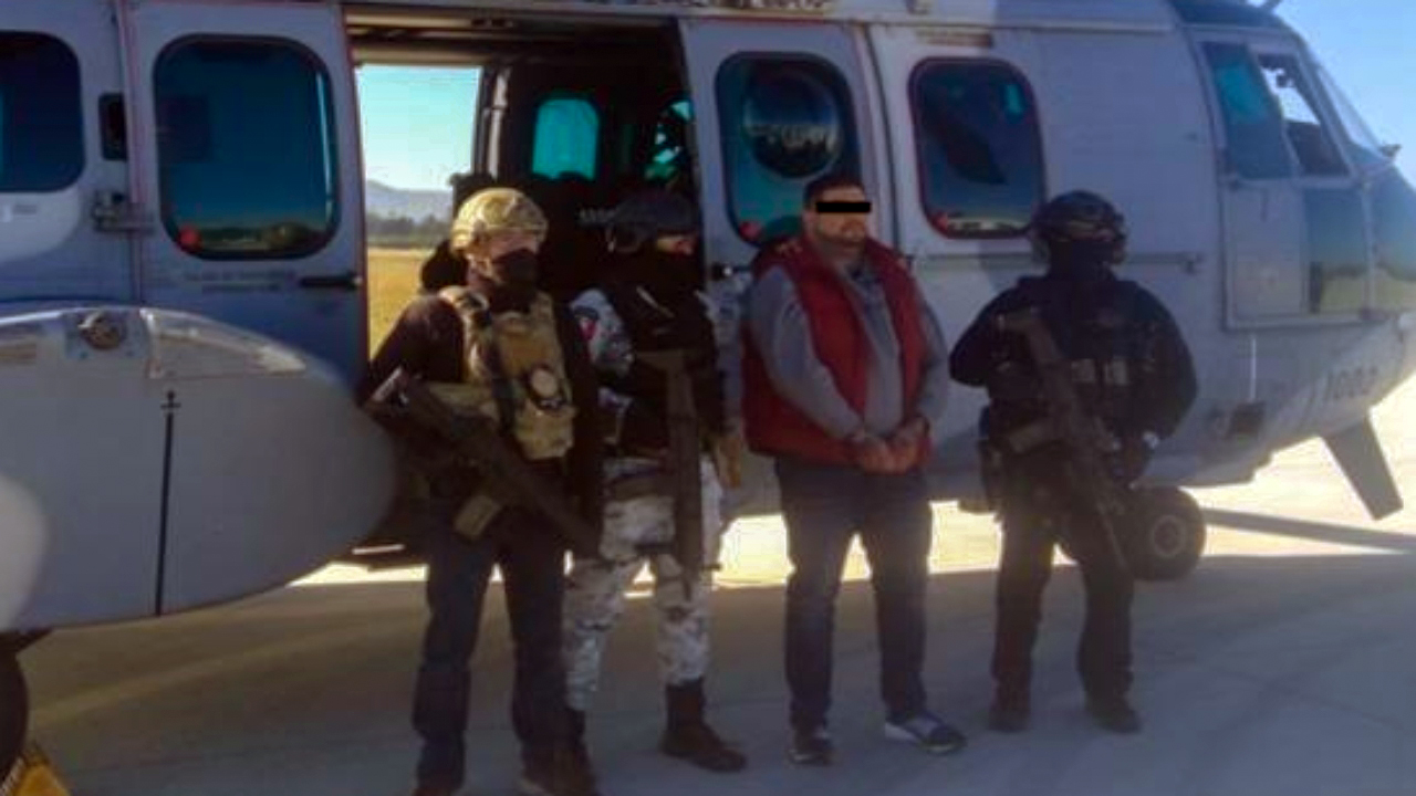 FUERZAS FEDERALES DETIENEN EN TAPALPA, JALISCO A JUAN CARLOS PIZANO ORNELAS «EL CR».