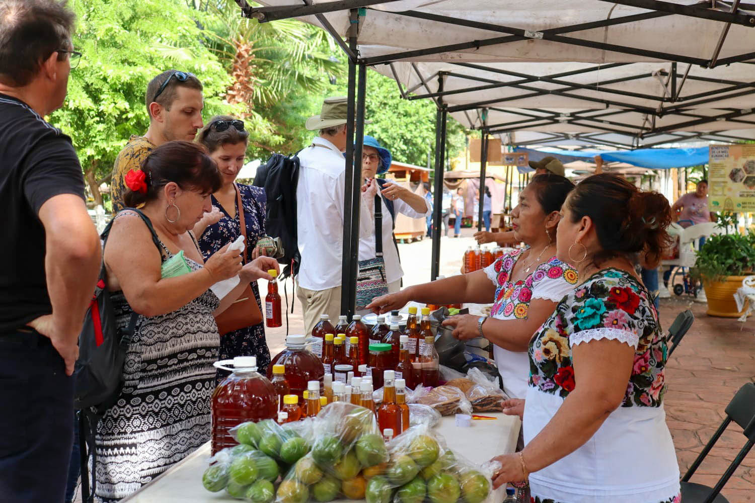 ÉXITO EN LOS TIANGUIS IMPLEMENTADOS POR LA ADMINISTRACIÓN MUNICIPAL