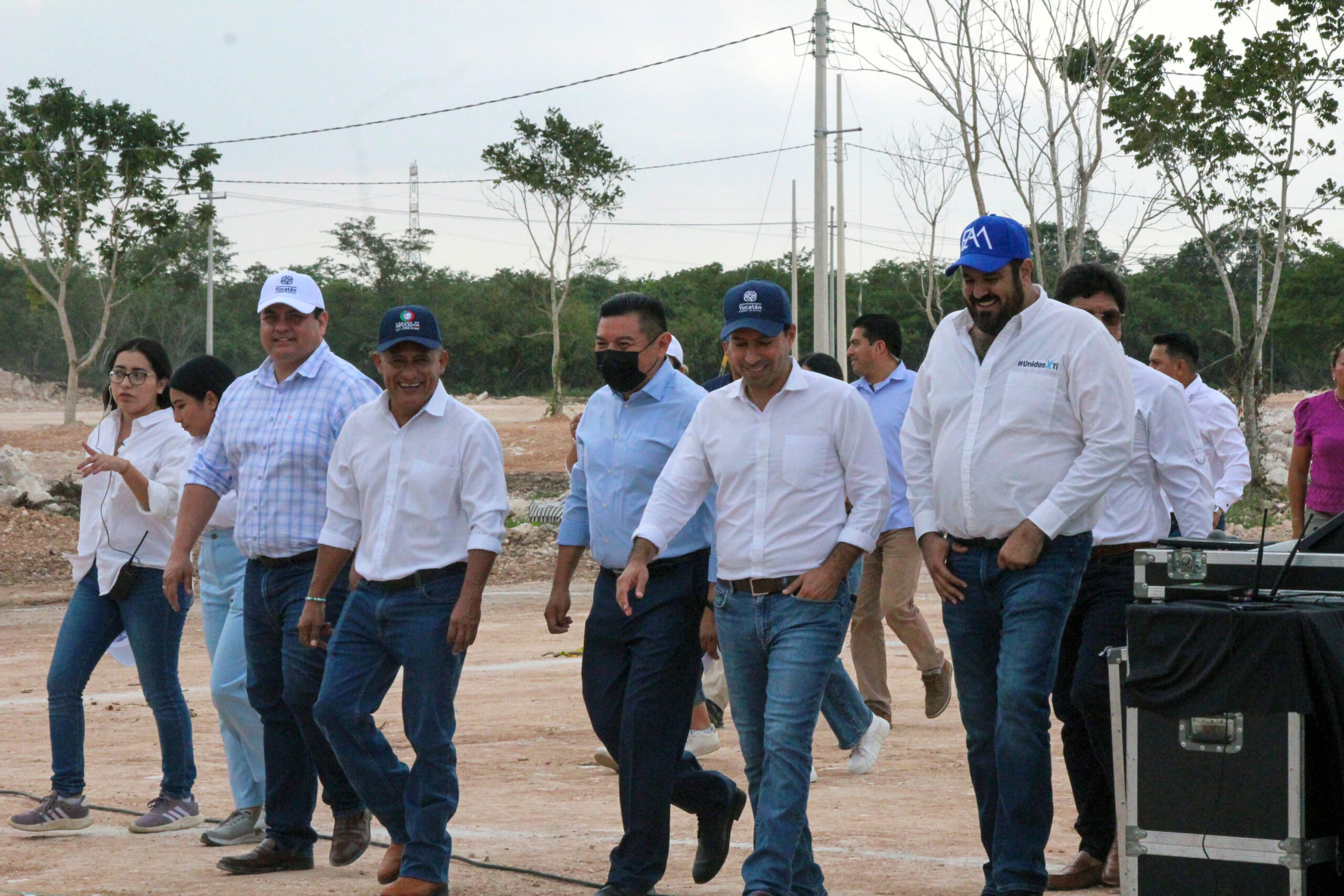 INAUGURA EL GOBERNADOR ESPECTÁCULO DE LUZ Y SONIDO EN LA IGLESIA DE SAN SERVACIO EN VALLADOLID