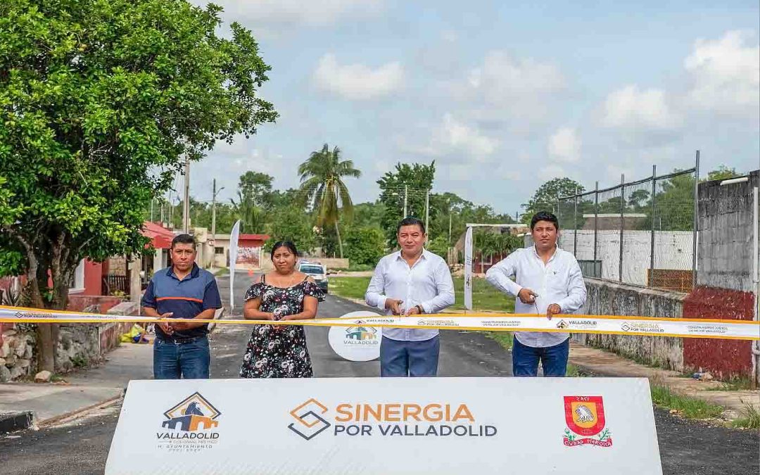 EL PRESIDENTE MUNICIPAL DE VALLADOLID ENTREGA MÁS CALLES EN TESOCO