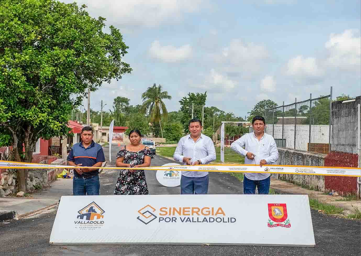 EL PRESIDENTE MUNICIPAL DE VALLADOLID ENTREGA MÁS CALLES EN TESOCO