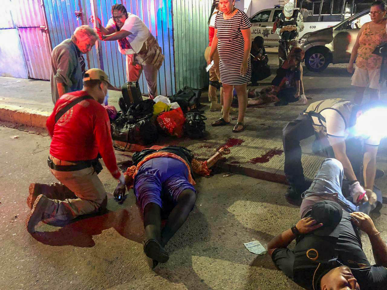 DISPARAN CONTRA TURISTAS DE CDMX EN ACAPULCO; UN MUERTO Y 2 HERIDOS.