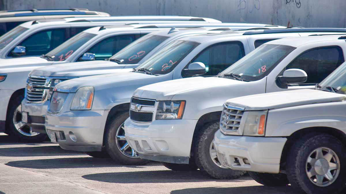 SHEINBAUM PONE FIN A LA REGULARIZACIÓN DE AUTOS CHOCOLATE EN MÉXICO.